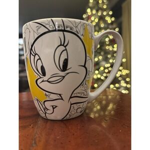 NEW Six Flags Parks Looney Tones Tweety Bird Superstar Mug